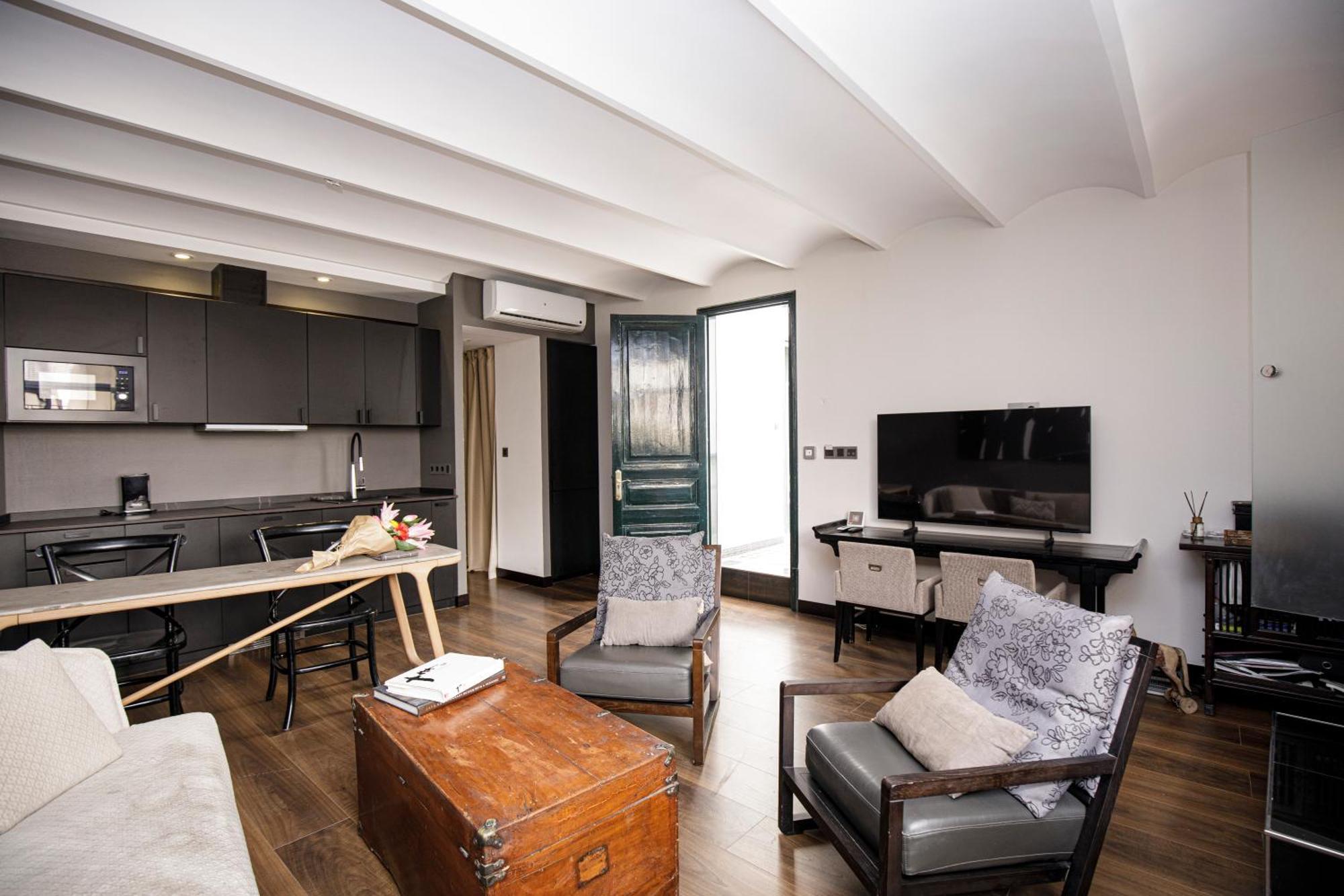 Luminous Floor With Terrace Barcelona