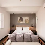 Luminous Top Floor Apartment With Terrace