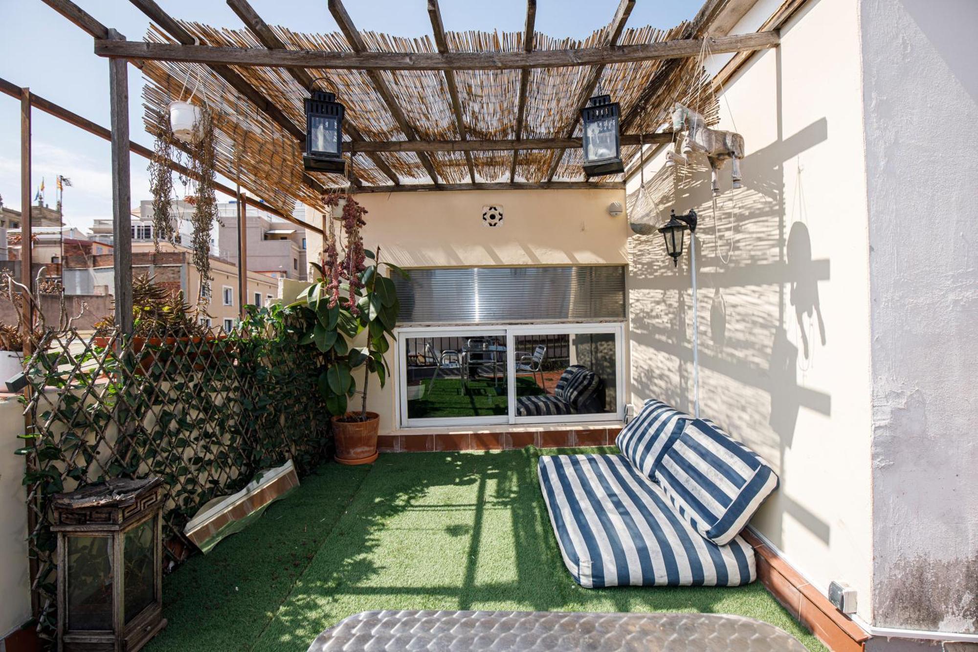 Luminous Floor With Terrace *